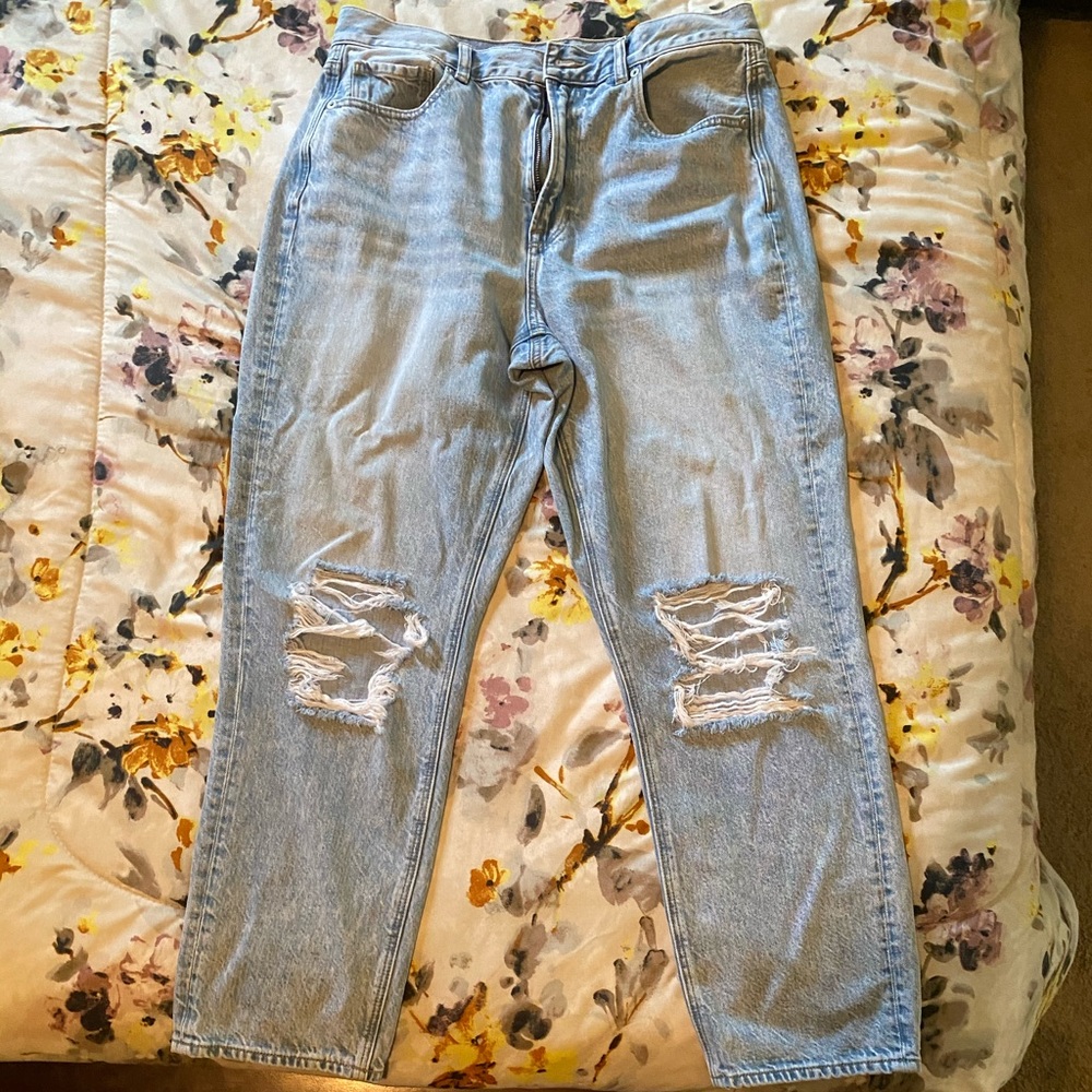 American Eagle Mom jeans size 12